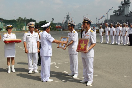 Hải quân có thêm 2 tàu pháo-tên lửa hiện đại - 3 Thêm 2 tàu pháo-tên lửa hiện đại HQ-377 và HQ-378 trang bị cho Hải quân