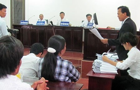 Từ chối luật sư: Thực hư thế nào?