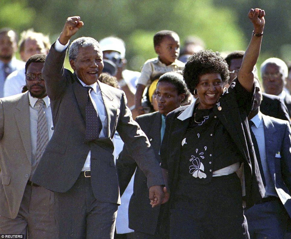 nelson-mandela-freed-1441603583954 nelson-mandela-freed-1441603583954