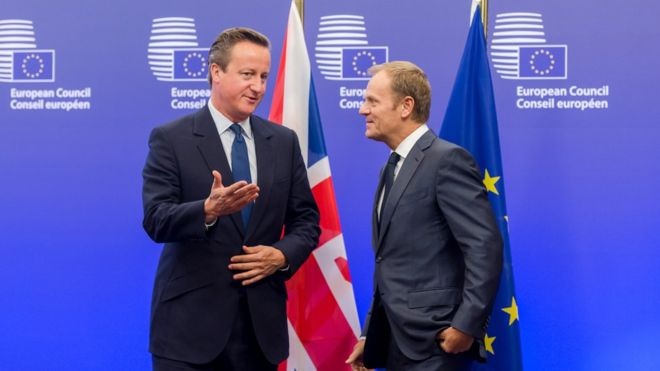 Vì sao người Anh một mực đòi rời khỏi EU? - 1 Thủ tướng Anh David Cameron và Chủ tịch EU Donald Tusk đang bận rộn với những cuộc tranh luận về tương lai của Anh tại EU. (Ảnh: Sky)