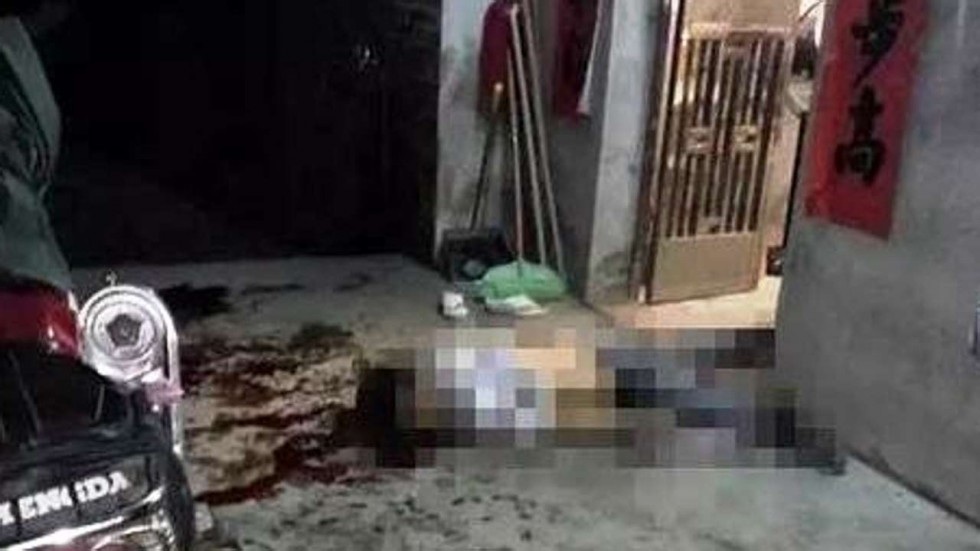 Hiện trường vụ xả súng với vết máu lênh láng. (Ảnh: SCMP)