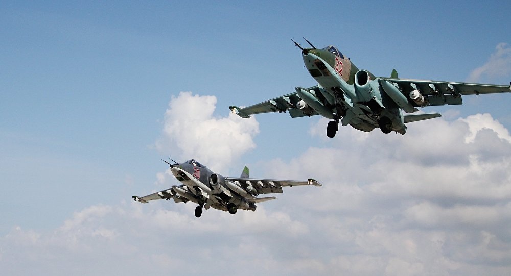 Không quân Nga xóa sổ 83 mục tiêu IS tại Syria trong 24 giờ - 1 Chiến đấu cơ của Nga thực hiện không kích tại Syria (Ảnh: Sputnik)