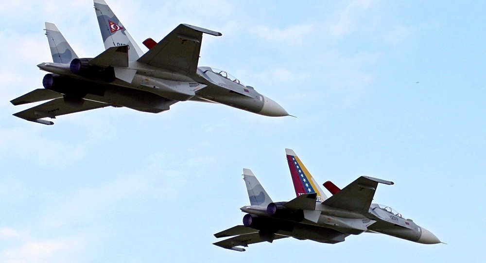 10 máy bay chiến đấu bán chạy nhất thế giới - 1 2 chiến đấu cơ Su-27/Su-30 của Nga (Ảnh: AP)