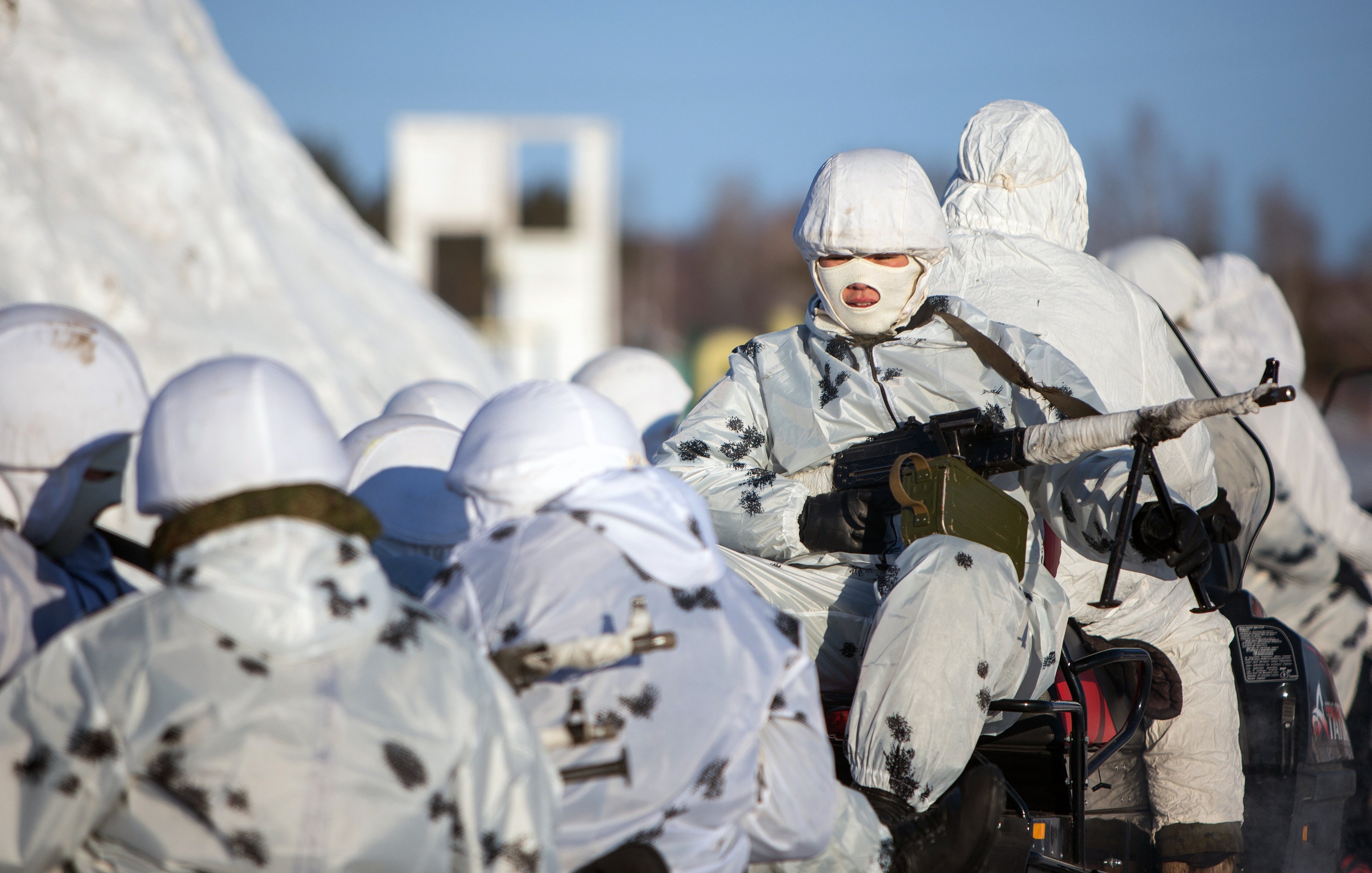 Một đơn vị đang trong giờ huấn luyện tại Bắc Cực (Ảnh: Sputnik)