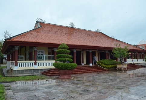 Khu trưng bày vật lưu niệm của Thủ tướng Phạm Văn Đồng ở quê nhà thuộc xã Đức Tân (huyện Mộ Đức, tỉnh Quảng Ngãi).