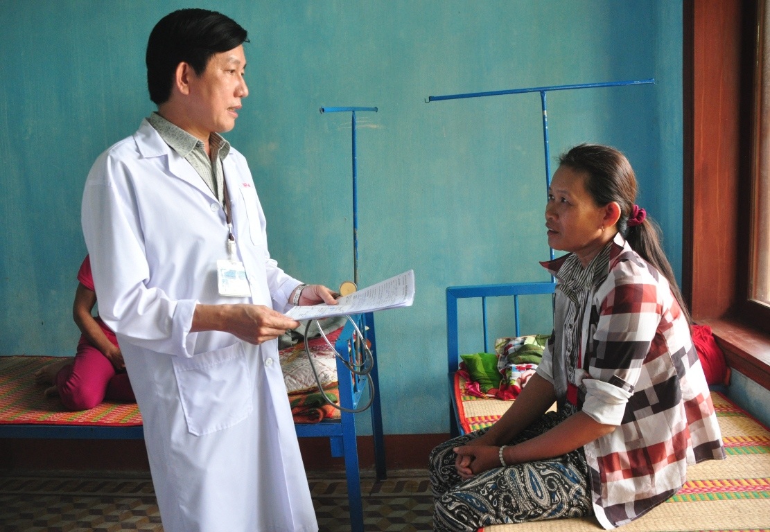 Bà Trinh kể lại sự việc sau chuỗi ngày nằm viện vì ăn đầu cá hồng.