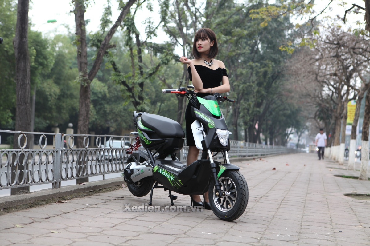 Xman Yadea 5 2016 hấp dẫn tín đồ yêu xe điện - 3 Thân xe dập nổi thương hiệu, sắc nét…