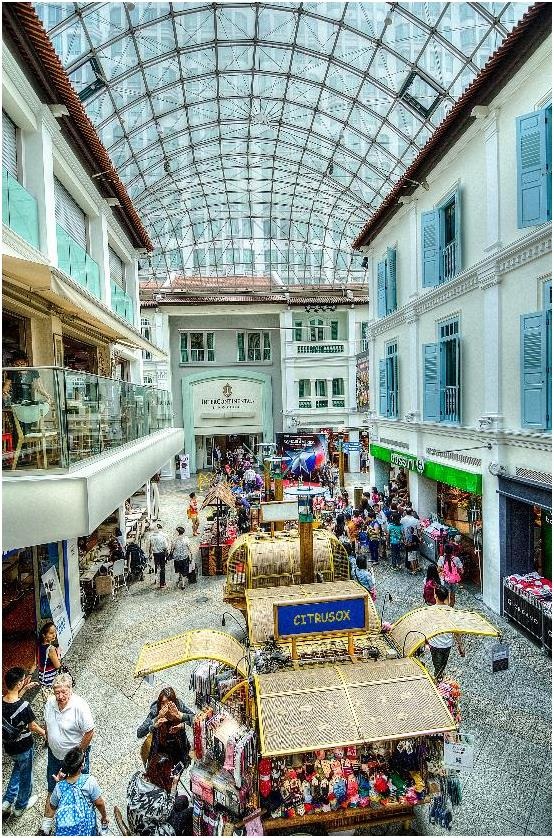 4 Khu phố độc đáo tại Singapore (kỳ 1) - 3 Bugis Junction với những hàng quán tấp nập.