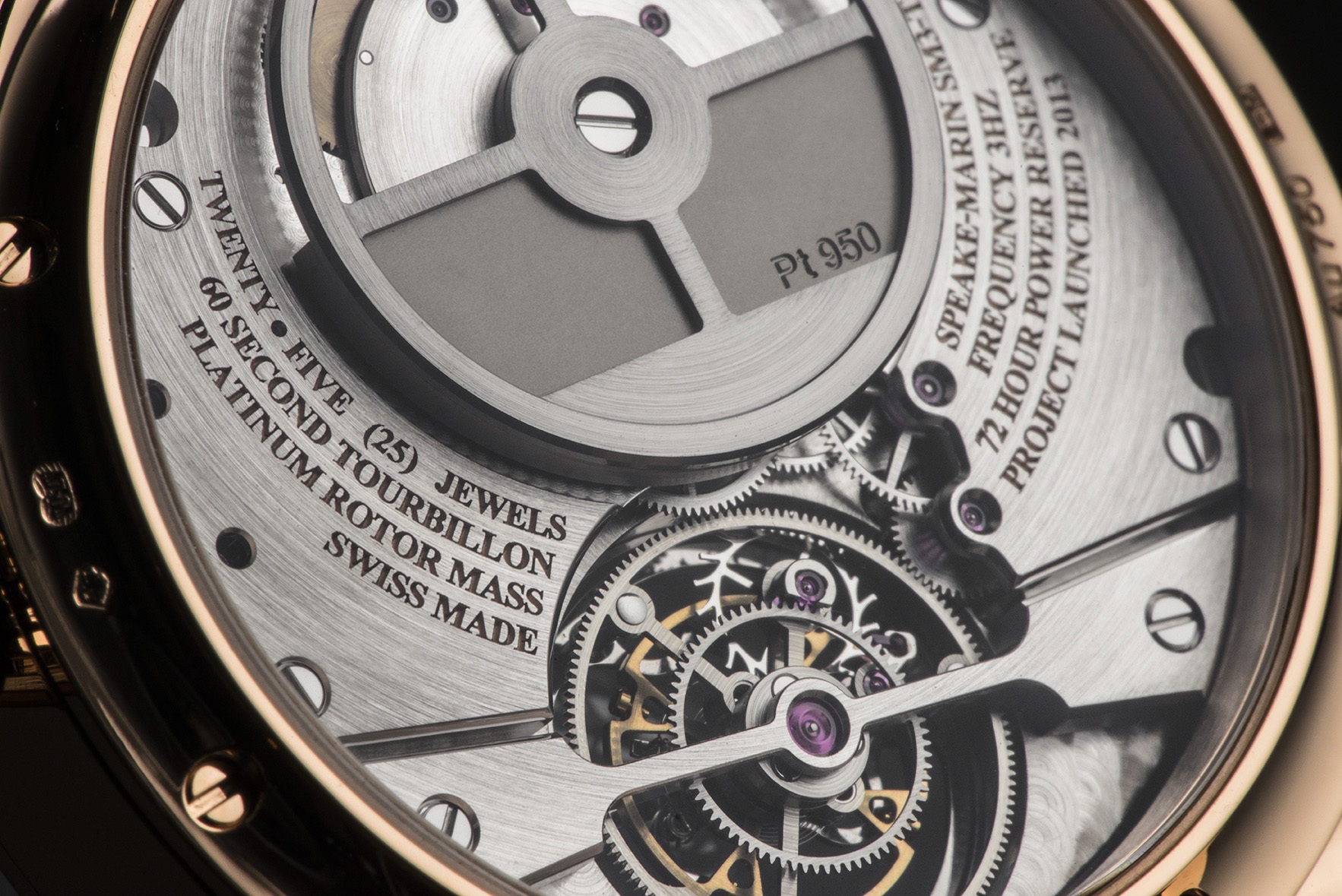 Bảo vật Speake-Marin Dong Son Tourbillon thứ 3 và thứ 4 đã được giao đến tay nhà sưu tập Việt Nam - 6 Quả văng micro-rotor bằng Platinum, kim loại quí và nặng nhất thế giới, nhằm đem lại nhiều năng lượng dự trữ cho bộ máy, các ký tự hiển thị được điêu khắc bằng vàng.