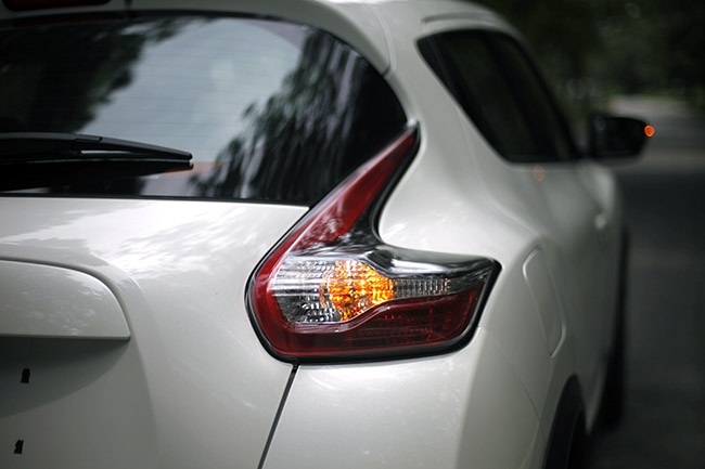 Nissan Juke - Phong cách người Anh - 7 ... nhưng vẫn giữ thiết kế 3D hình boomerang ở cụm đèn hậu