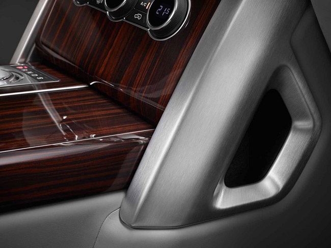 Đến lượt Land Rover nhảy vào phân khúc SUV siêu sang - 6 Đến lượt Land Rover nhảy vào phân khúc SUV siêu sang - 6