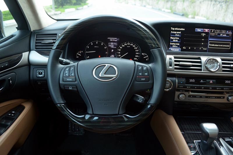 Lexus LS460L - Mẫu xe của những người thành đạt - 9 Lexus LS460L - Mẫu xe của những người thành đạt - 9
