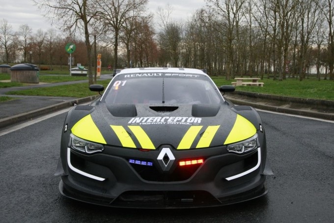 Renault Sport RS 01 Interceptor giả làm xe tuần tra - 3 Renault Sport RS 01 Interceptor giả làm xe tuần tra - 3