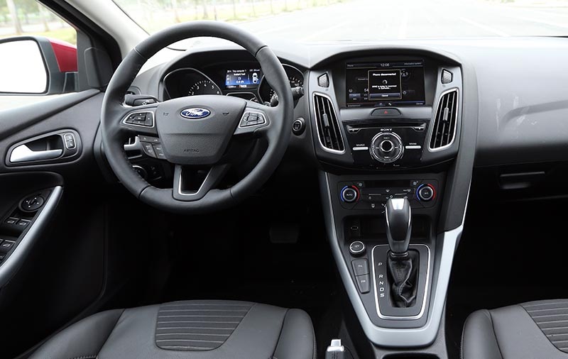 Vì sao Ford Focus 1.5L đắt hơn Focus 1.6L? - 12 Vì sao Ford Focus 1.5L đắt hơn Focus 1.6L? - 12