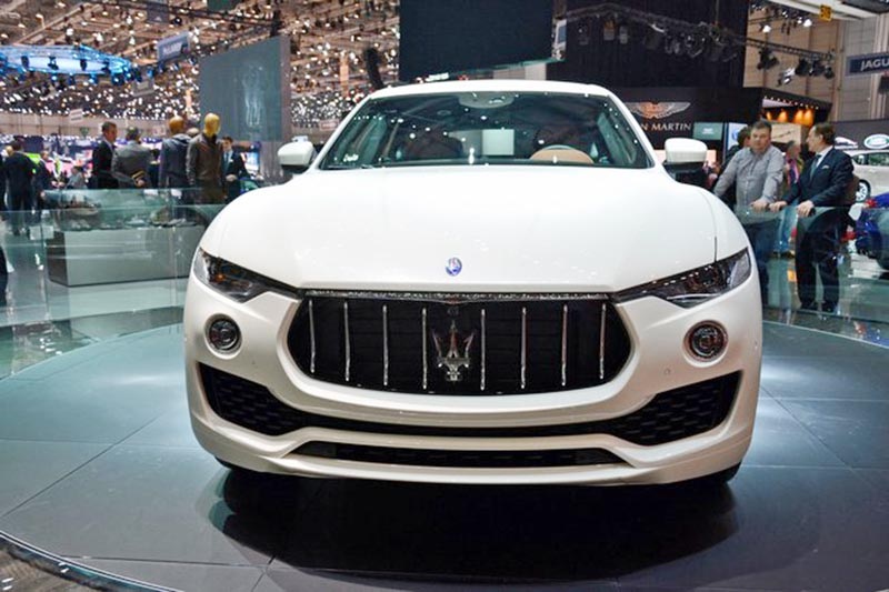Maserati Levante có giá bán, bất lợi trước đối thủ Porsche Cayenne? - 3 Maserati Levante có giá bán, bất lợi trước đối thủ Porsche Cayenne? - 3