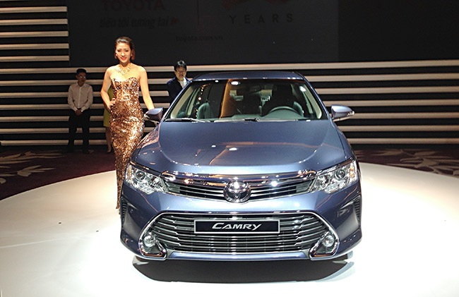 Toyota triệu hồi hơn 2.400 chiếc Camry 2.0 E tại Việt Nam - 1 Dân trí sẽ có bài giới thiệu cụ thể mẫu Toyota Camry trong thời gian tới đây.