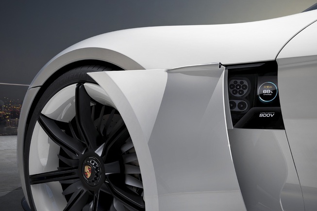 Porsche quyết tâm hạ bệ Tesla - 10 Porsche quyết tâm hạ bệ Tesla - 10