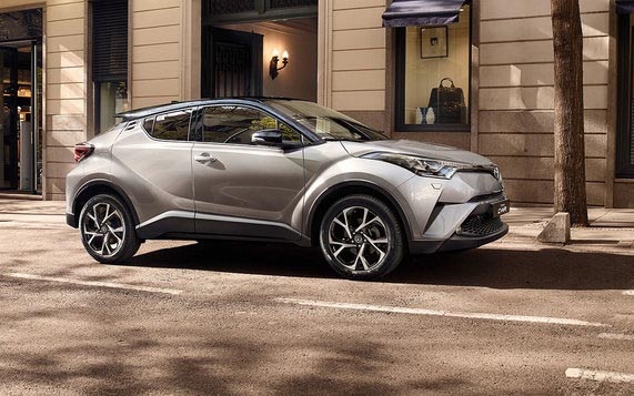 Toyota C-HR phiên bản thương mại chính thức xuất hiện - 4 Toyota C-HR phiên bản thương mại chính thức xuất hiện - 4
