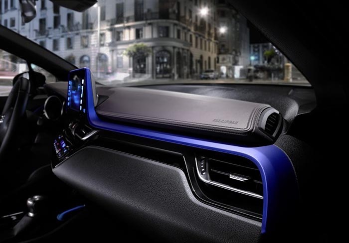Toyota C-HR phiên bản thương mại chính thức xuất hiện - 8 Toyota C-HR phiên bản thương mại chính thức xuất hiện - 8