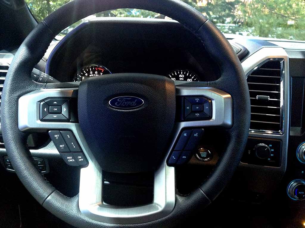 Hơn một triệu chiếc F-150 động cơ xăng đến tay khách hàng - 10