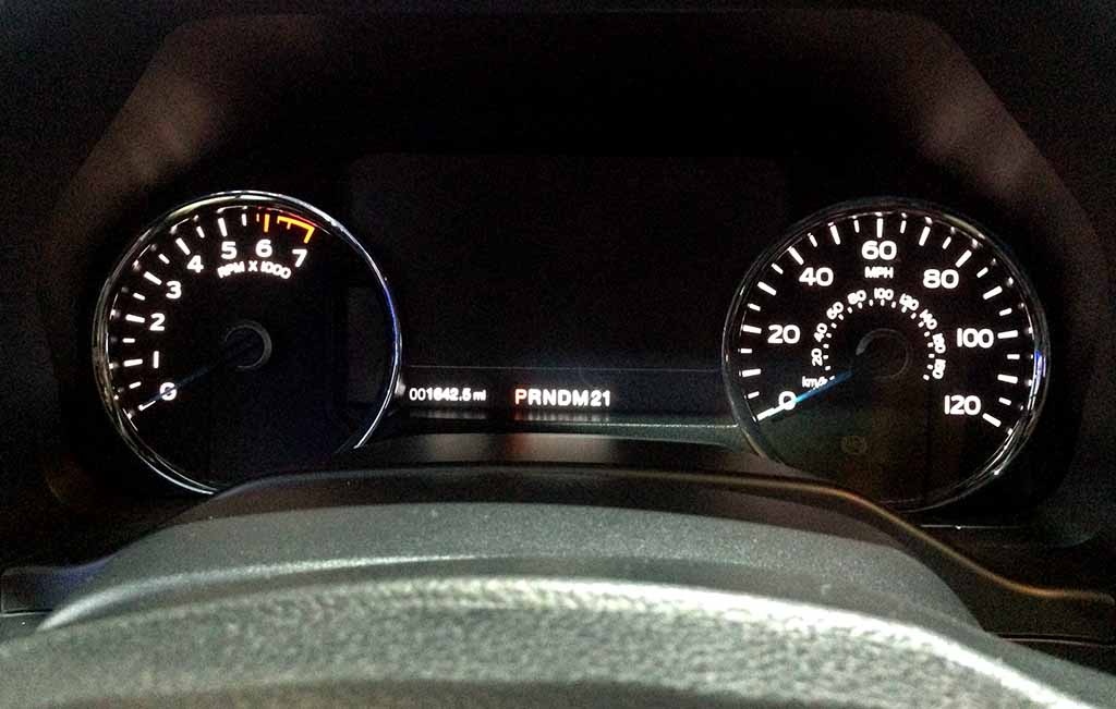 Hơn một triệu chiếc F-150 động cơ xăng đến tay khách hàng - 9