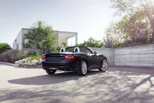 Fiat 124 Spider sẽ “khuynh đảo” thị trường Mỹ? - 5 Fiat 124 Spider sẽ “khuynh đảo” thị trường Mỹ? - 5