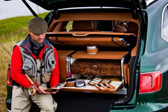 Bentley Bentayga Fly Fishing - Khi nhà giàu đi câu cá - 4 Bentley Bentayga Fly Fishing - Khi nhà giàu đi câu cá - 4