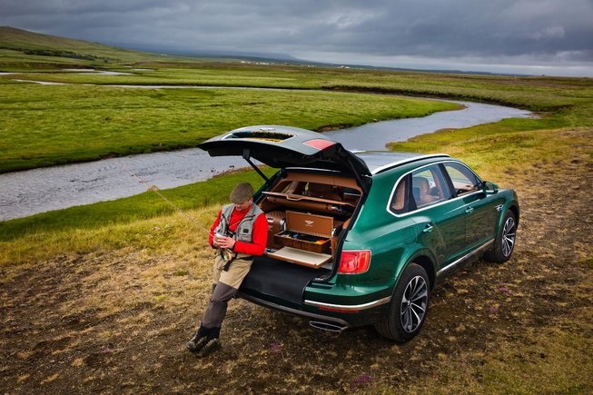 Bentley Bentayga Fly Fishing - Khi nhà giàu đi câu cá - 8 Bentley Bentayga Fly Fishing - Khi nhà giàu đi câu cá - 8