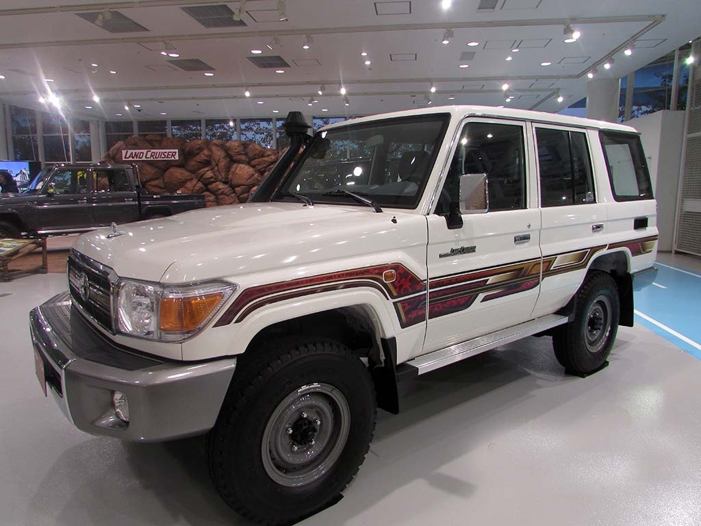 Quân đội Mỹ đặt hàng xe Toyota Land Cruiser và Ford Ranger - 4 Quân đội Mỹ đặt hàng xe Toyota Land Cruiser và Ford Ranger - 4