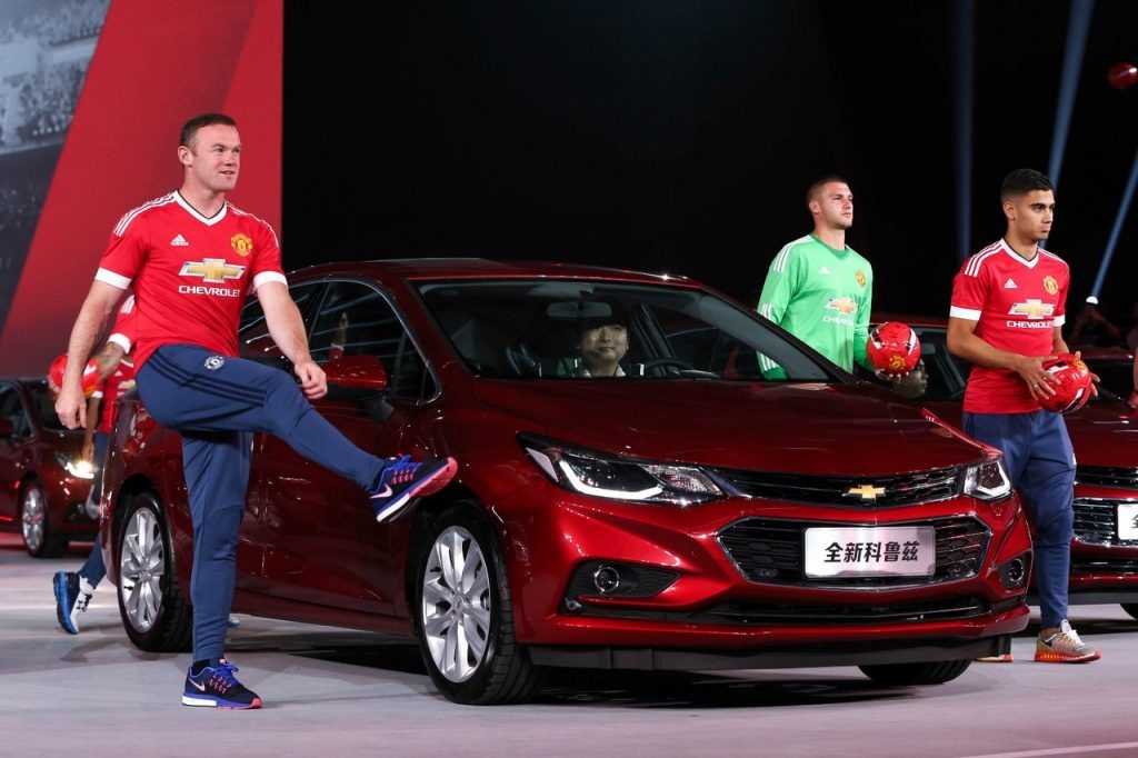 “Quỷ đỏ” cùng Chevrolet Cruze 2017 góp vui tại Trung Quốc - 2 “Quỷ đỏ” cùng Chevrolet Cruze 2017 góp vui tại Trung Quốc - 2