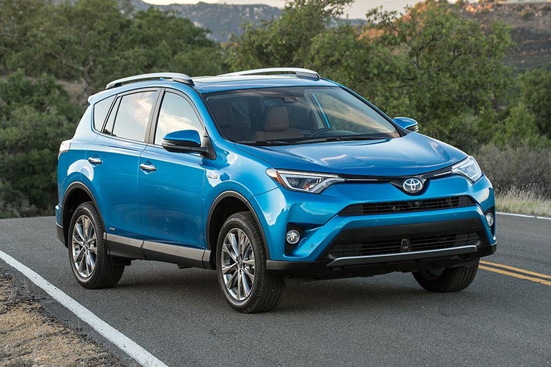 10 xe bán chạy nhất tại Mỹ trong nửa đầu 2016 - 2
9. Toyota RAV4: 165.900 xe, tăng 15,5%