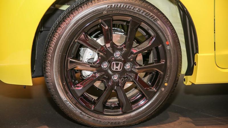 “Bé hạt tiêu” Honda Jazz RS ra mắt tại châu Á - 8 “Bé hạt tiêu” Honda Jazz RS ra mắt tại châu Á - 8