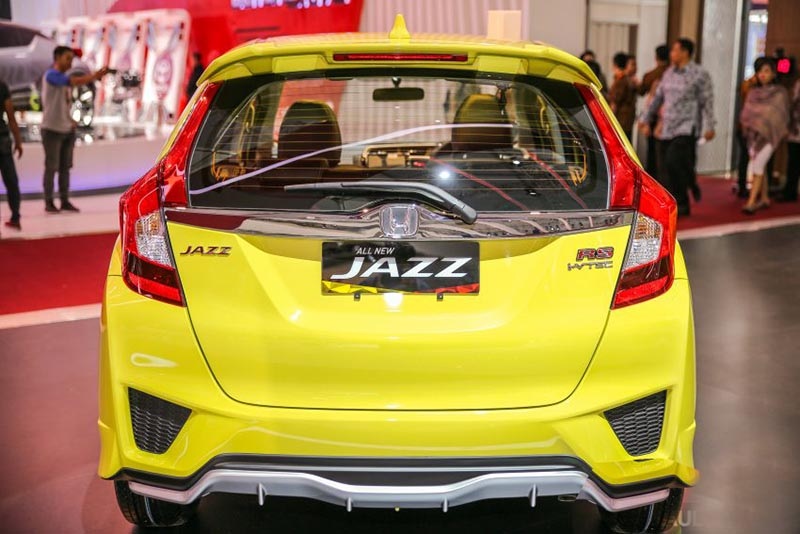 “Bé hạt tiêu” Honda Jazz RS ra mắt tại châu Á - 4 “Bé hạt tiêu” Honda Jazz RS ra mắt tại châu Á - 4