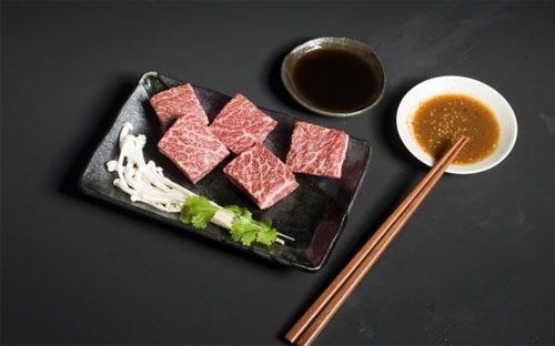 
Những miếng thịt bò Wagyu thuần chủng từ một trang trại ở Australia - Ảnh: BBC.
