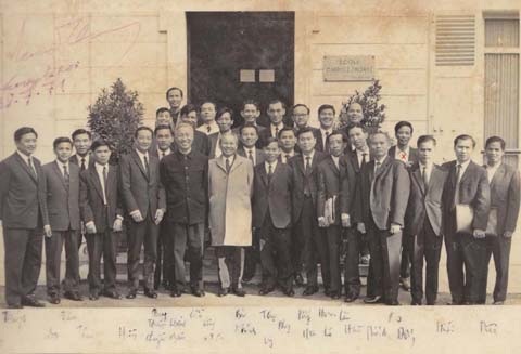 Nhà Ngoại giao nhân dân trưởng thành từ "cậu bé bán giày" - 2 Nhà Ngoại giao nhân dân trưởng thành từ "cậu bé bán giày" - 2