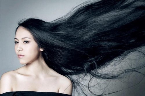 Cô gái Hà thành xinh đẹp sở hữu mái tóc dài 1m75 | Báo Dân trí