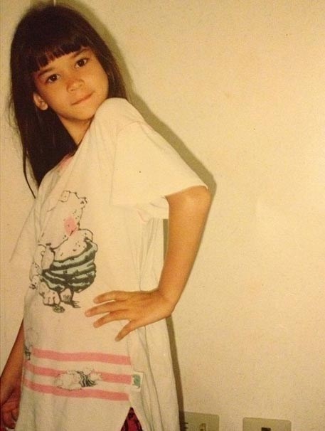 Ảnh độc và những “bí mật” của tân hoa hậu hoàn vũ - 2
Pia Wurtzbach khi còn nhỏ rất dễ thương và xinh xắn nhờ sở hữu hai dòng máu Đức và Philippines.