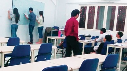 
Cả khóa mới của một trường TC ở quận 6, TPHCM hiện chỉ có hơn chục học viên đang theo học.
