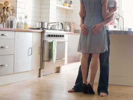 Nữ sinh mất đời con gái vì làm giúp việc cho người nước ngoài - 1
Ảnh minh hoạ.
