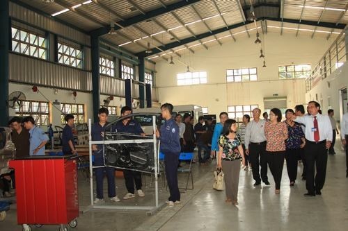 Ban Văn hóa xã hội HĐND TPHCM đi giám sát công tác đào tạo, dạy nghề tại Trường CĐ Kinh tế kỹ thuật TPHCM