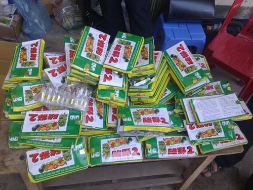 Giật mình "công nghệ" làm đẹp chuối bằng thuốc trừ cỏ - 1 Các loại hóa chất ngoài luồng được sử dụng để làm chín trái cây