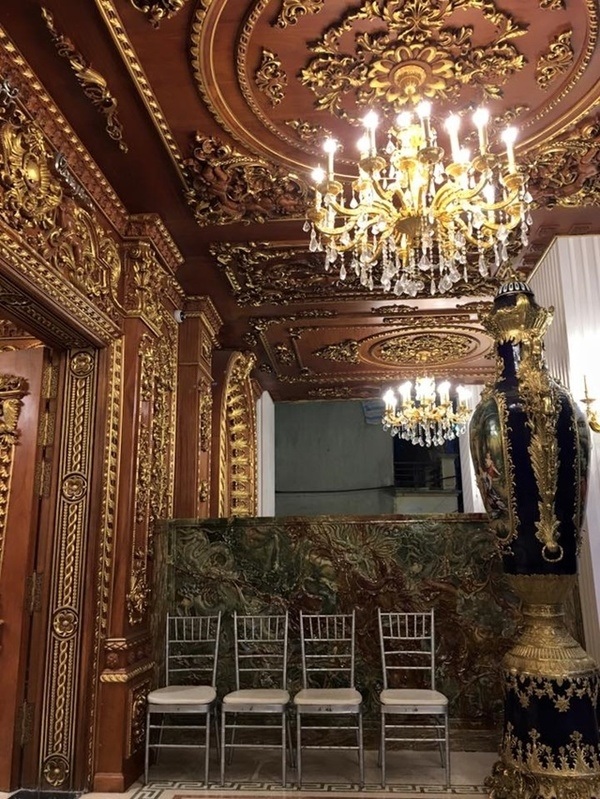 Soi nội thất "đế vương" trong lâu đài đại gia phế liệu Thanh Hóa - 10 Soi nội thất "đế vương" trong lâu đài đại gia phế liệu Thanh Hóa - 10