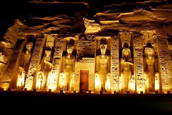 Chiêm ngưỡng đền thờ Abu Simbel - niềm tự hào của người dân Ai Cập - 10 Chiêm ngưỡng đền thờ Abu Simbel - niềm tự hào của người dân Ai Cập - 10