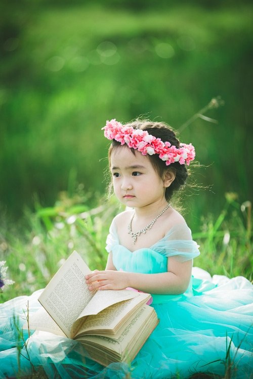 Bé gái Lâm Đồng đẹp như thiên thần "đốn tim" dân mạng - 11
Khoảnh khắc trầm tư...