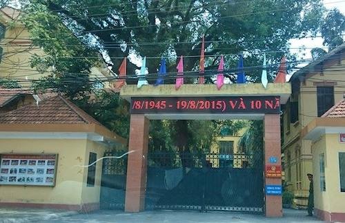 Vụ 200.000 cổ phần “mọc chân”: Công an khẳng định có việc ký khống Biên bản đại hội cổ đông - 4 Đại tá Vũ Hồng Quang - Phó giám đốc kiêm Thủ trưởng Cơ quan CSĐT Công an tỉnh Lạng Sơn cho biết chữ ký trong Biên bản họp cổ đông ngày 26/11/2011 không phải của bà Thuỷ.
