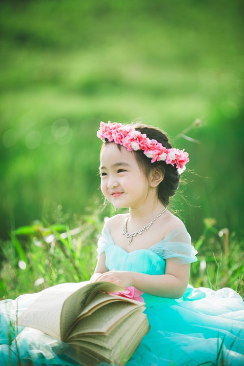 Bé gái Lâm Đồng đẹp như thiên thần "đốn tim" dân mạng - 12
Hana có đôi mắt biết cười