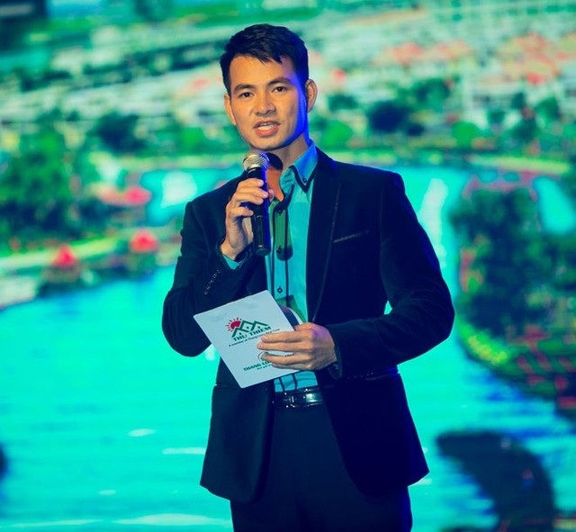 Những mỹ nam điện ảnh Việt tay ngang làm MC với cát-xê cao ngỡ ngàng - 13