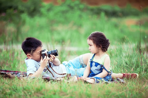 Bé gái Lâm Đồng đẹp như thiên thần "đốn tim" dân mạng - 14
Gương mặt dù đôi chút cau có vẫn rất đáng yêu
