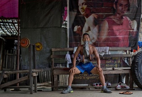 Cận cảnh lò luyện võ vỉa hè của thanh niên Myanmar - 14 - ảnh 14