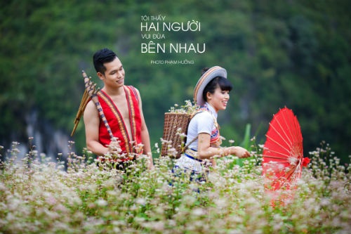 Ảnh cưới lãng mạn “Tôi thấy tam giác mạch trên Đồng Văn" - 2 Ảnh cưới lãng mạn “Tôi thấy tam giác mạch trên Đồng Văn" - 2